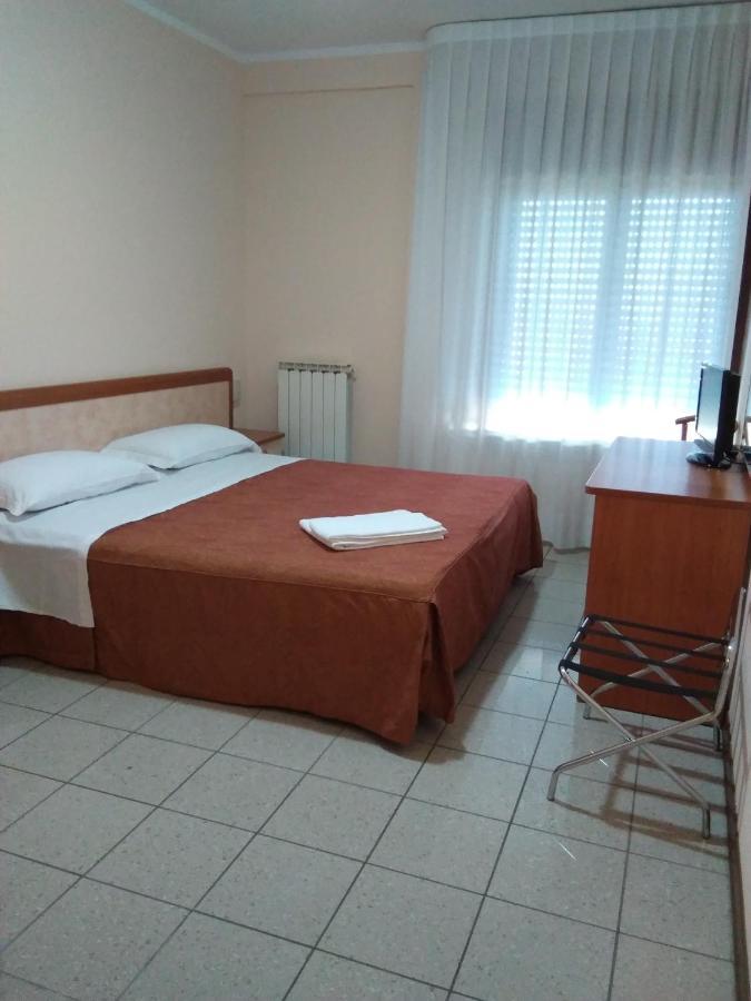 Hotel Rose&Crown كوريدجو المظهر الخارجي الصورة