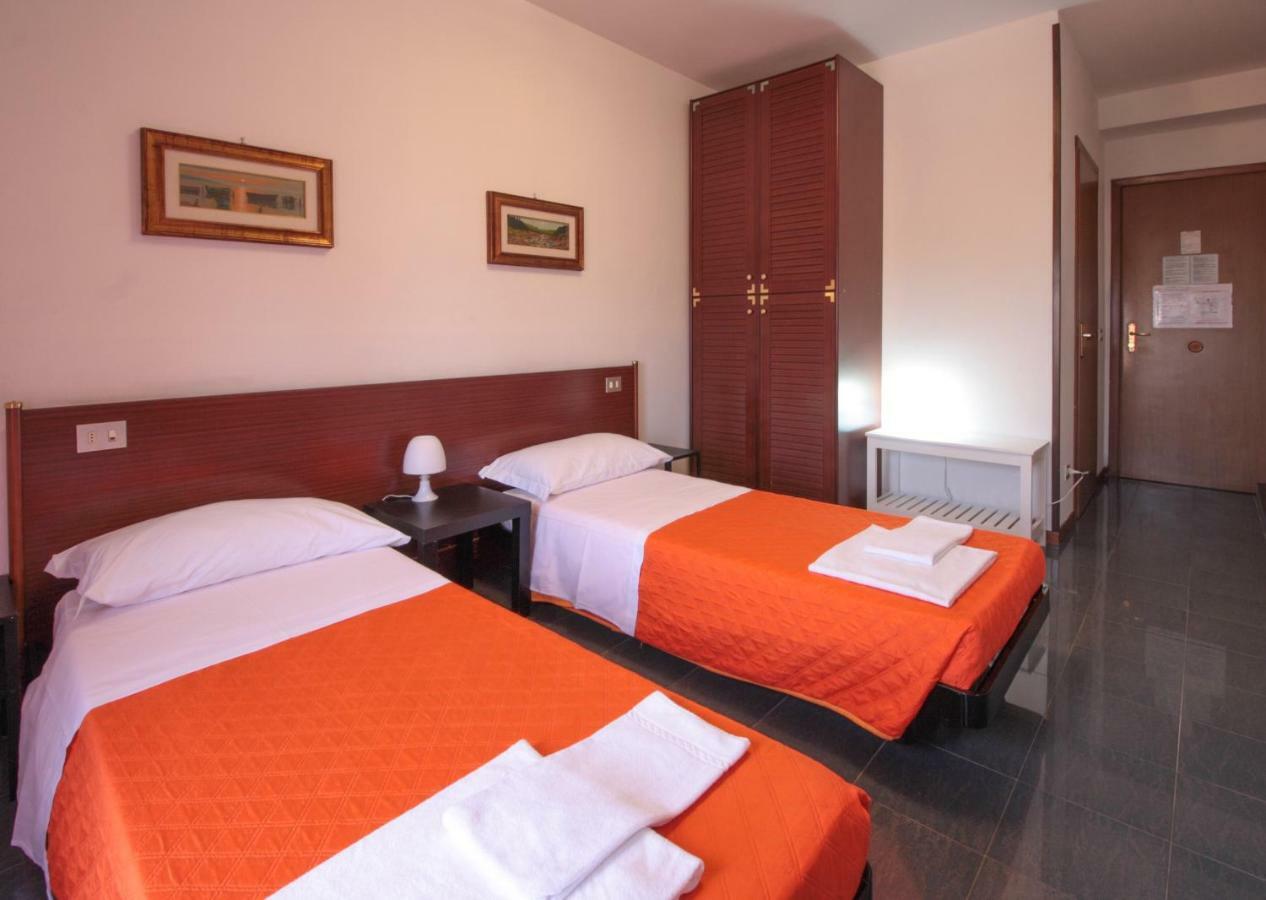 Hotel Rose&Crown كوريدجو المظهر الخارجي الصورة