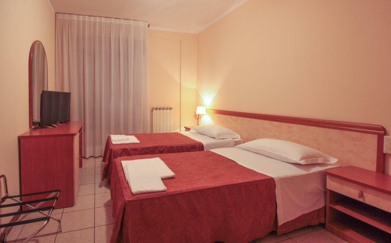 Hotel Rose&Crown كوريدجو المظهر الخارجي الصورة