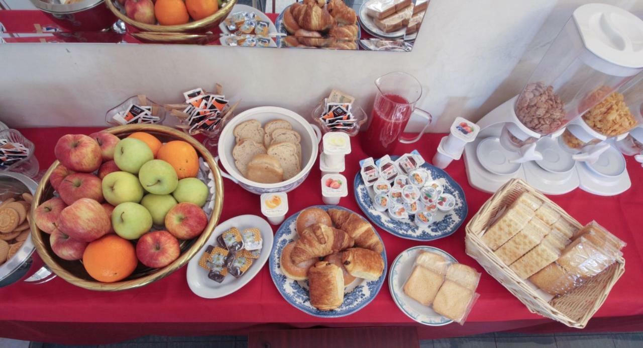 Hotel Rose&Crown كوريدجو المظهر الخارجي الصورة