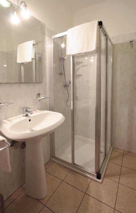 Hotel Rose&Crown كوريدجو المظهر الخارجي الصورة