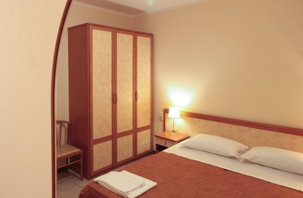 Hotel Rose&Crown كوريدجو المظهر الخارجي الصورة