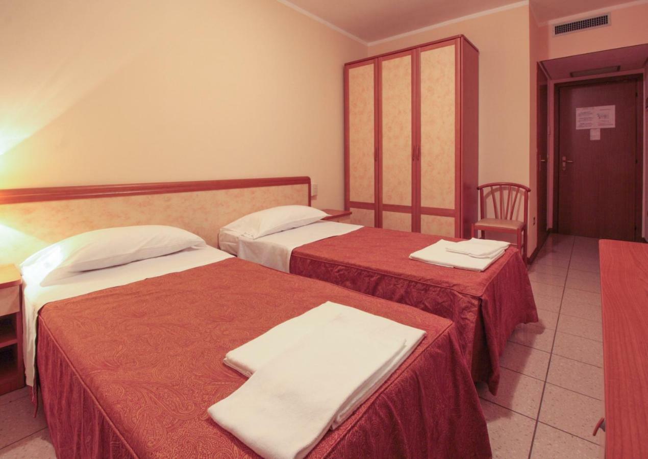 Hotel Rose&Crown كوريدجو المظهر الخارجي الصورة