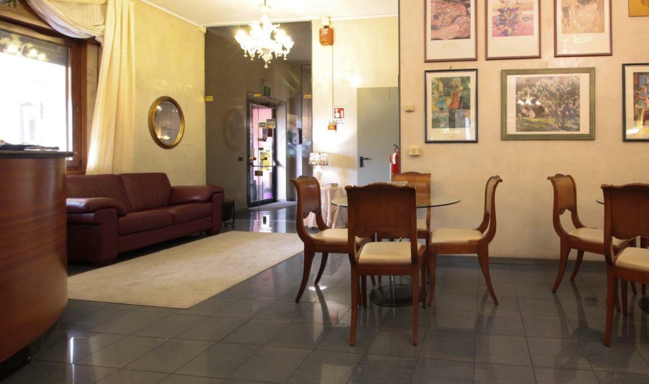 Hotel Rose&Crown كوريدجو المظهر الخارجي الصورة